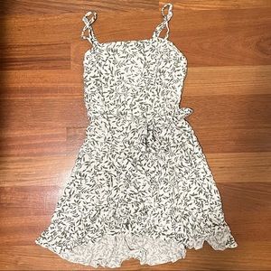 SOLD / Princess Polly Olive Garden Mini Dress + FREE Brandy Melville stickers!!